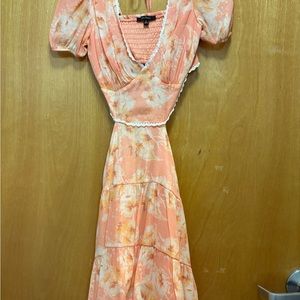 City Studio Pink Midi Dress with Puff Sleeves and V-Neck for Weddings